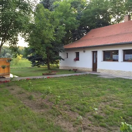 Sallai Vendeghaz Jaszszentlaszlo