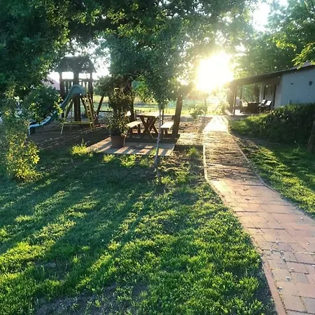 Sallai Vendeghaz Guest house Jaszszentlaszlo